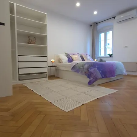Rudolf 107 - *